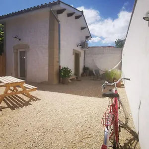 Le Petit Saugnieu Hébergement de vacances Colombier-Saugnieu